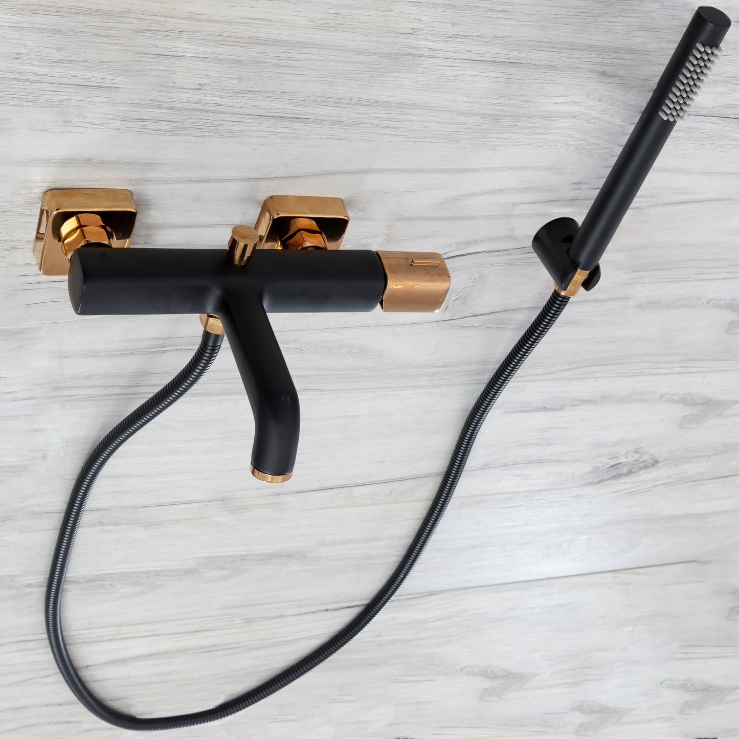 Wannenarmatur Rea Salto black gold 4