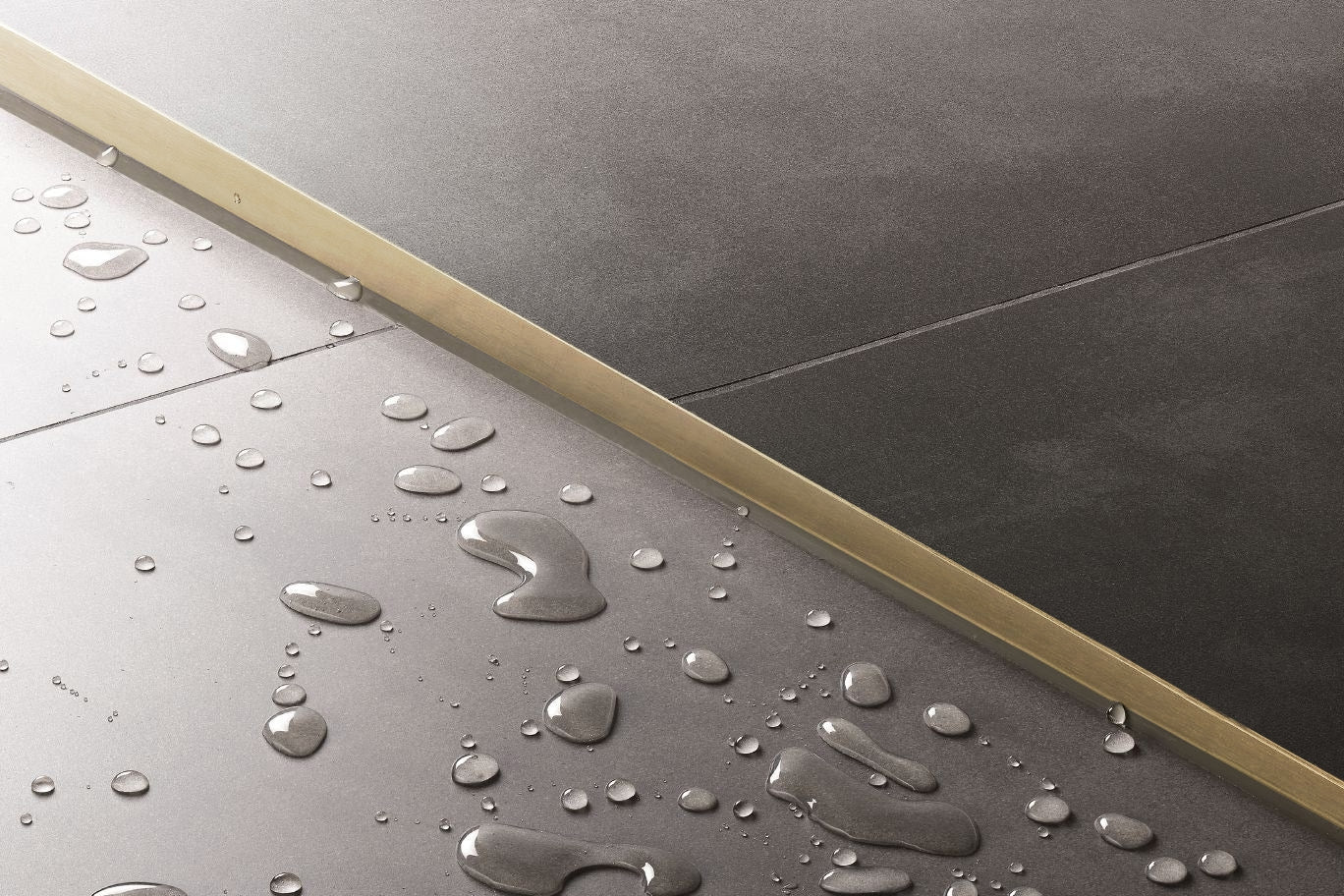Gefälleprofil 100cm Brush Gold rechte 9