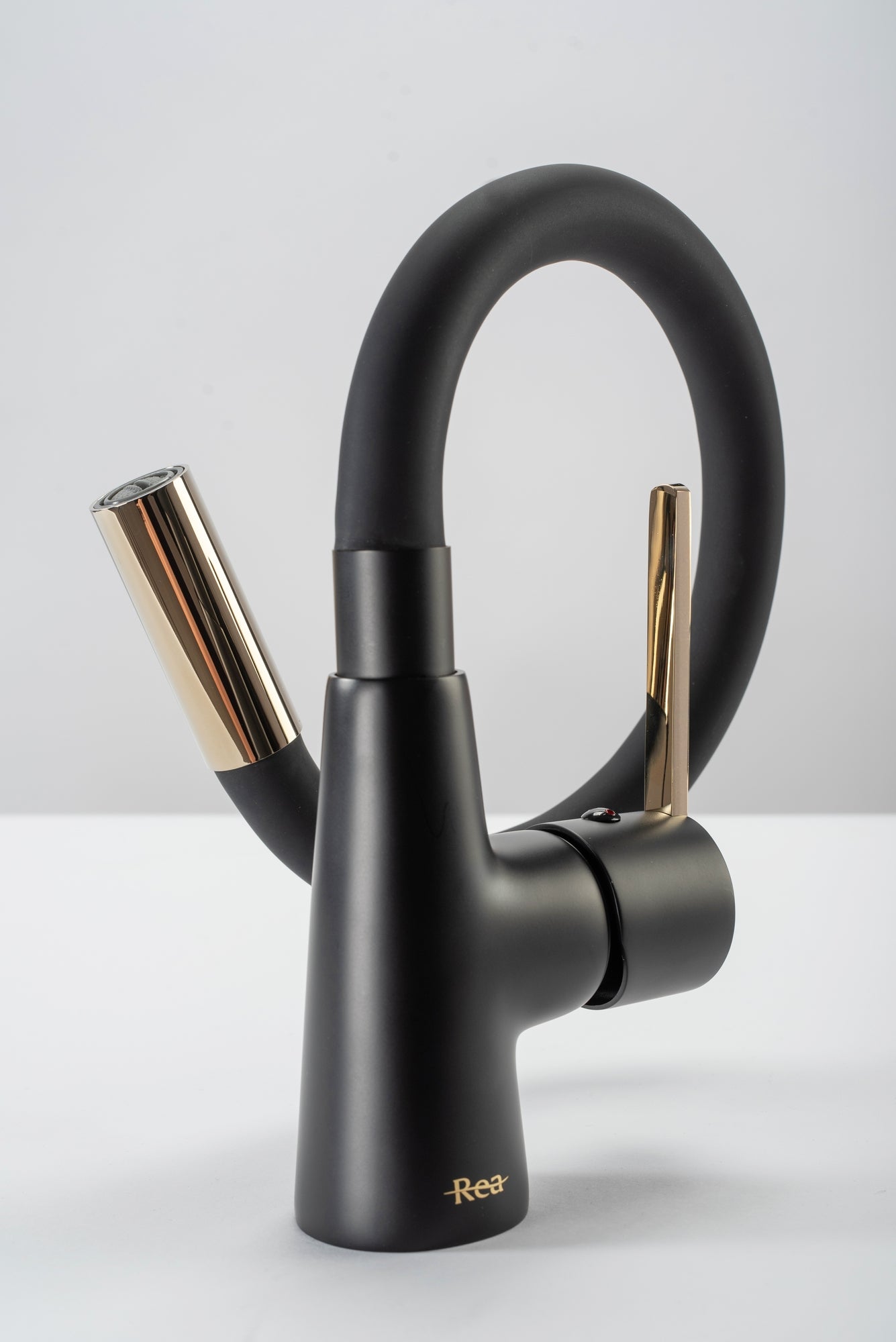 Küchearmatur Rea ICON Black/Gold 2
