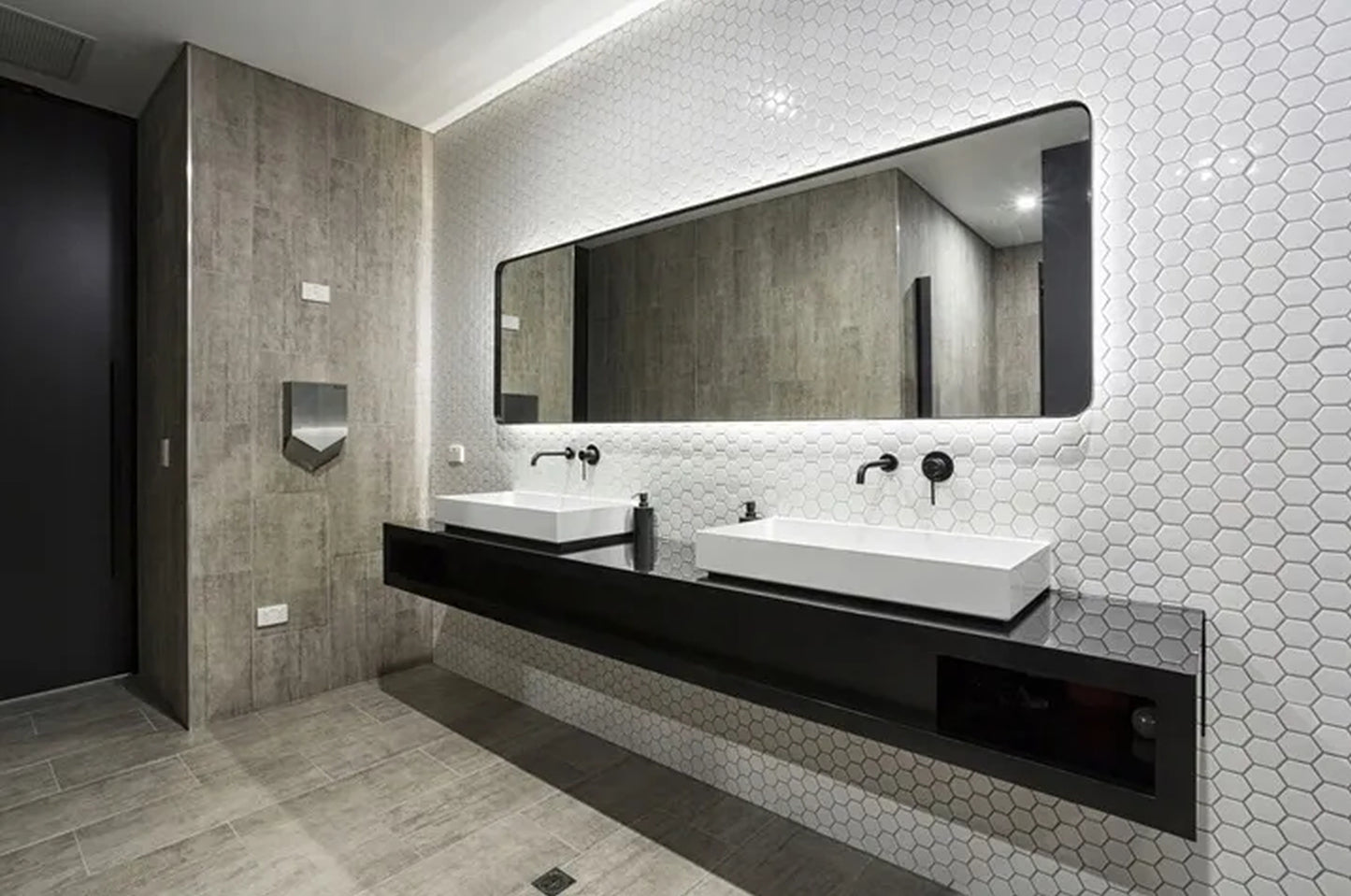 Unterputz Armatur Rea Lungo LONG black matt+Ibox 10