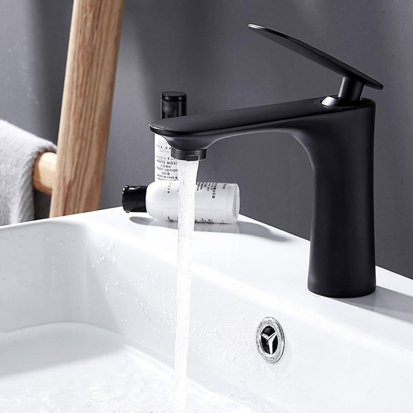 Waschbeckenarmatur Rea Berg Black low 2