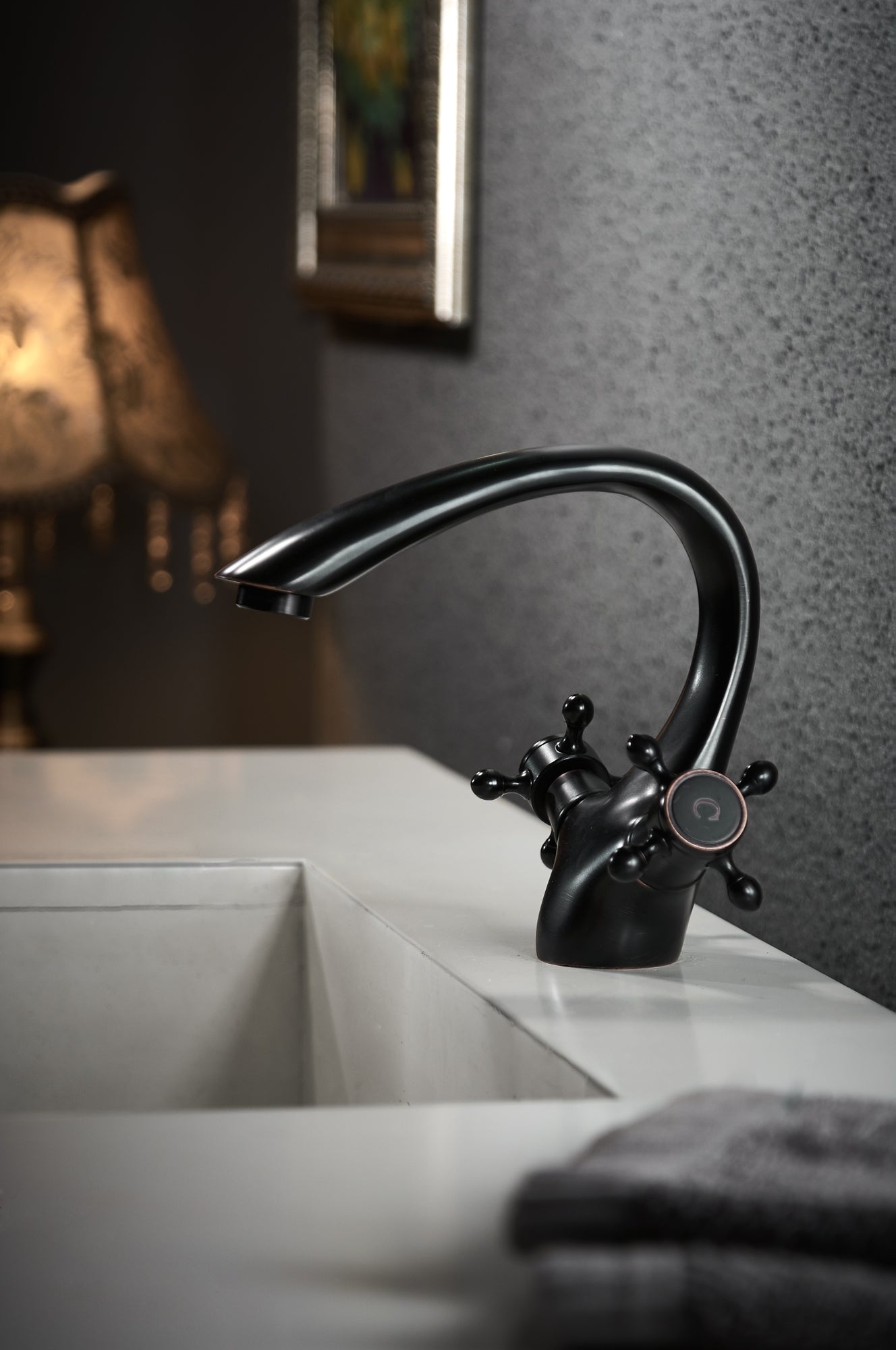 Waschbeckenarmatur Rea Retro Old Black 8