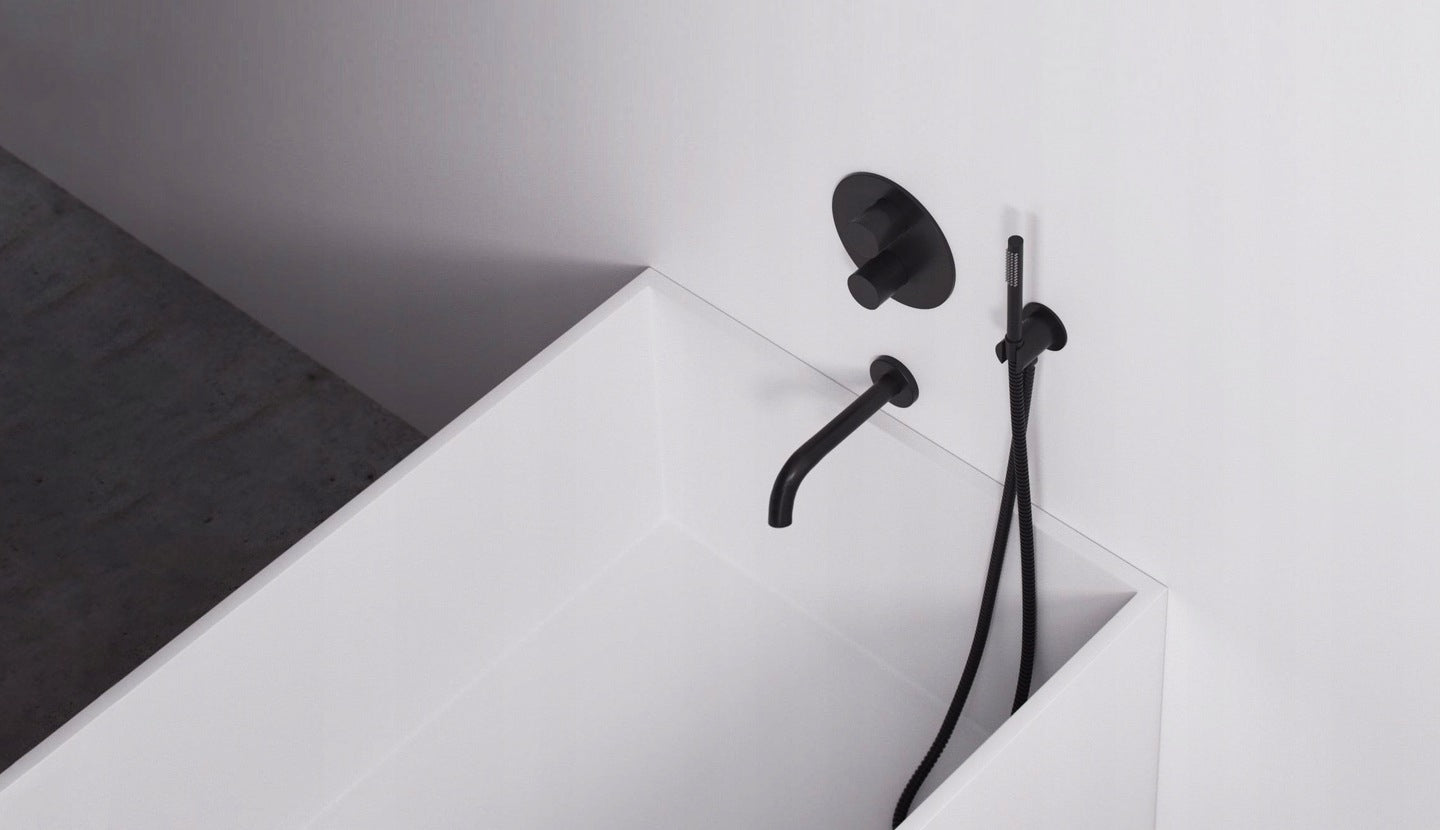 Wannenarmatur Rea Lungo black +BOX 8