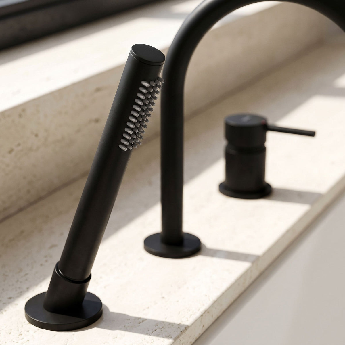3-Loch-Badewannenarmatur Rea Lungo Black 3