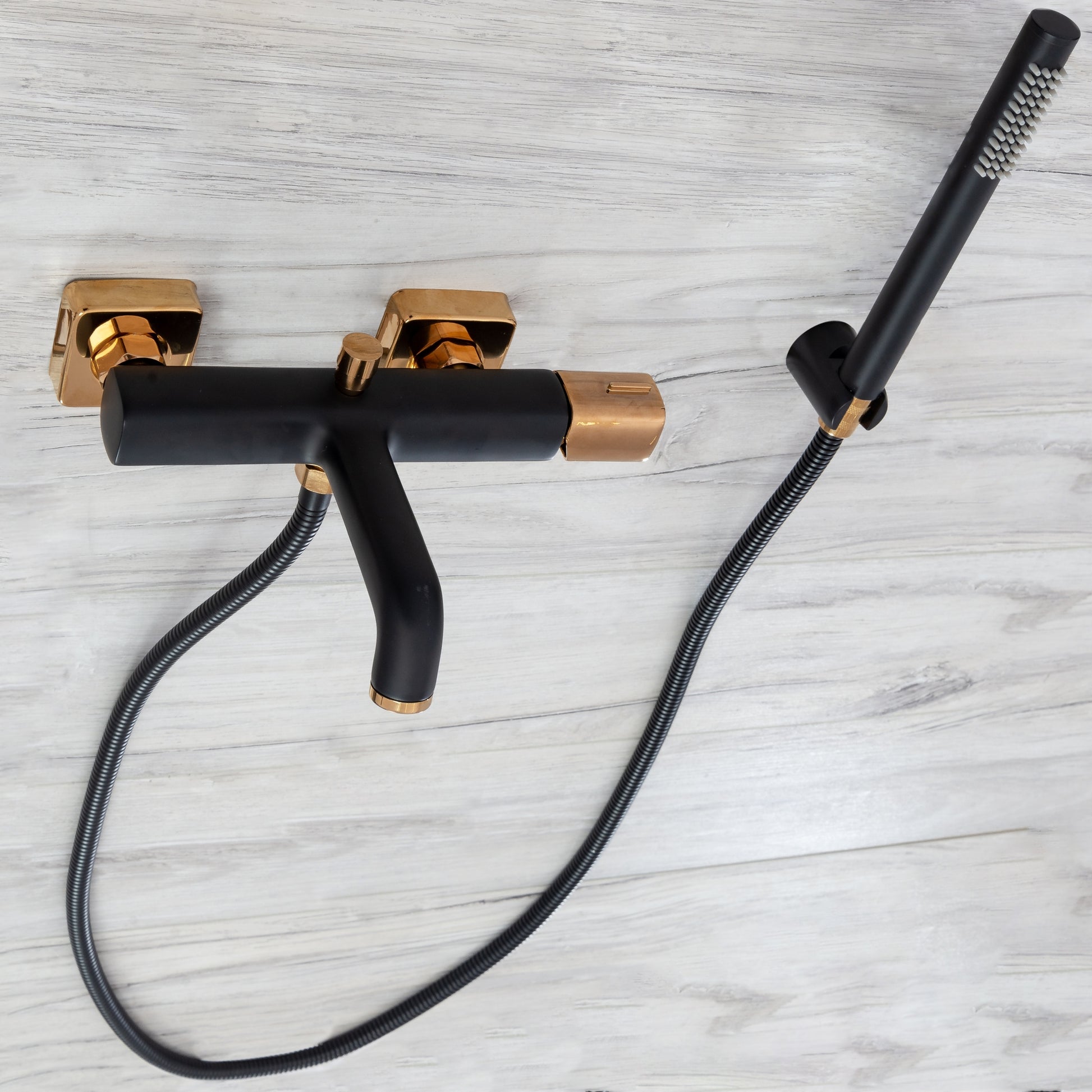Wannenarmatur Rea Salto black gold  4