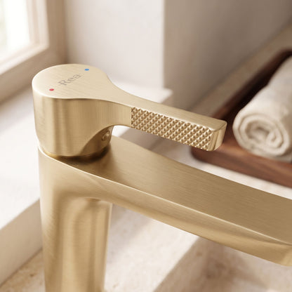Waschbeckenarmatur PREMIUM Rea Maxim Brush Gold Low 3