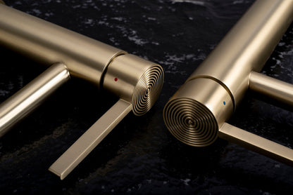 Waschbeckenarmatur Rea Foster Gold Brush Low  4