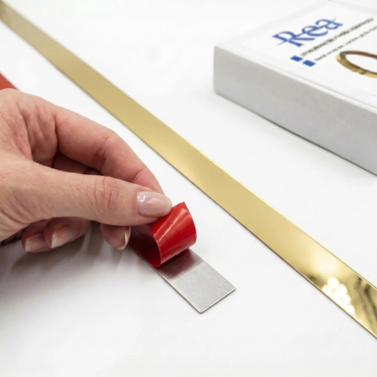 Selbstklebende Zierleiste Rea P14454D 2cm Gold 10
