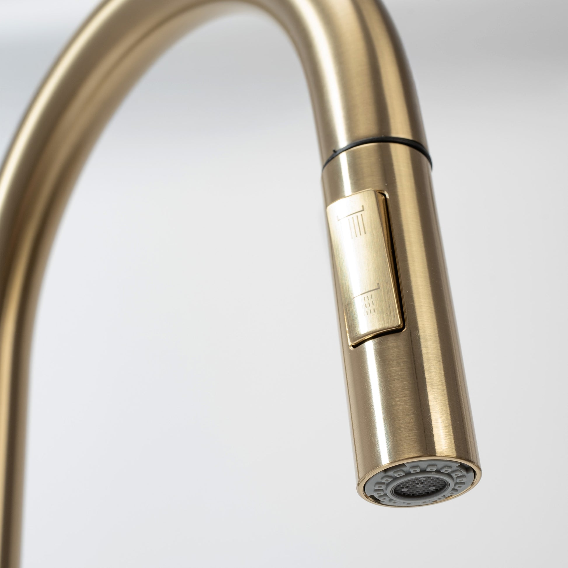 Luftauslass mit Perlator für Küchenarmatur REA Fresh Brush Gold  3