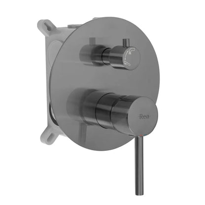 Wannenarmatur  Rea Lungo Titan + Box  3