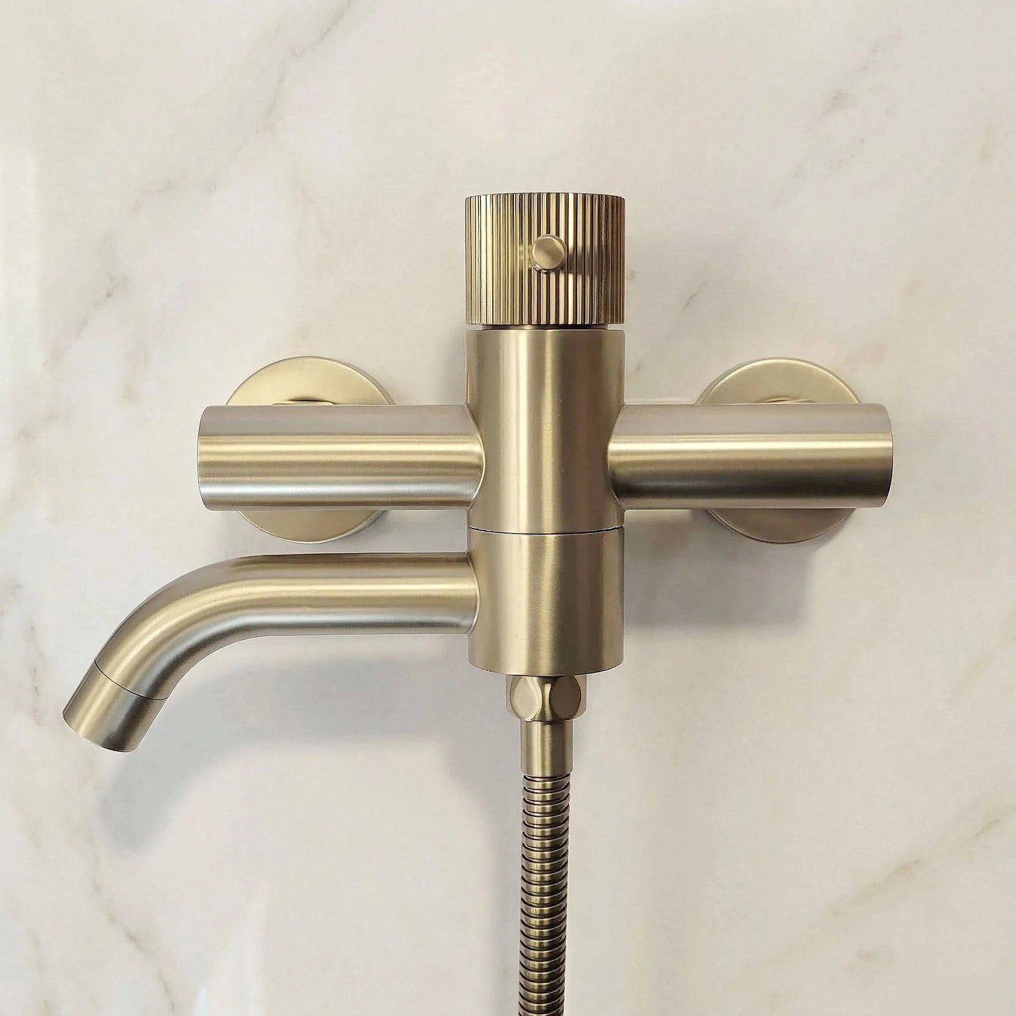 Wannenarmatur Rea Lungo Stripe Gold Brush  4