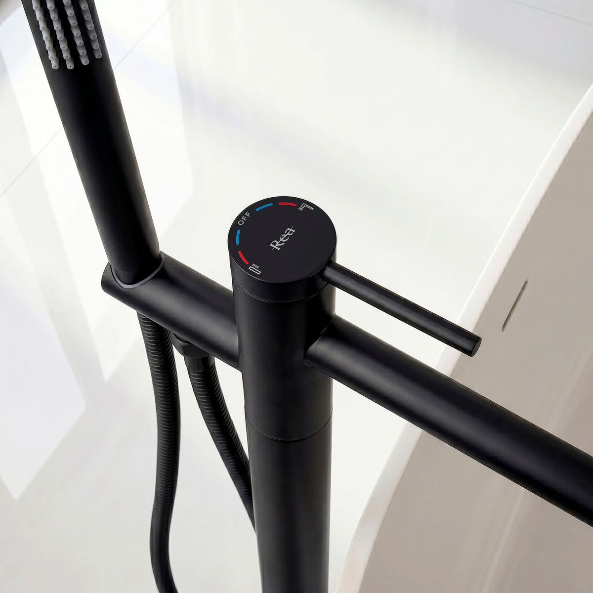 Frei Stehende Armatur Rea Clif Black 4