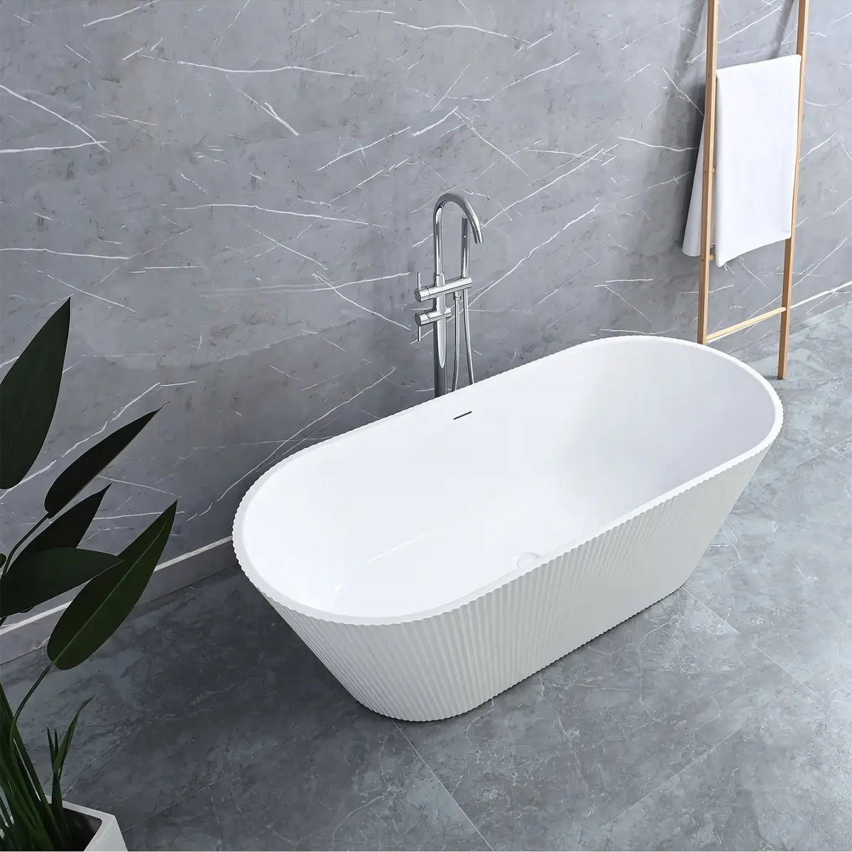 Freistehende Acrylbadewanne OFELIA 170 Schwarze Stöpselabdeckung 6