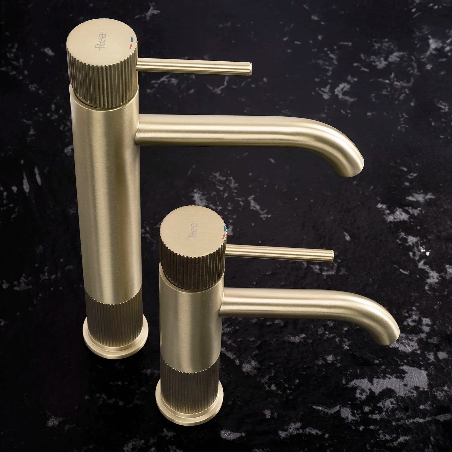 Waschbeckenarmatur Rea Lungo Stripe Brush Gold Low  7