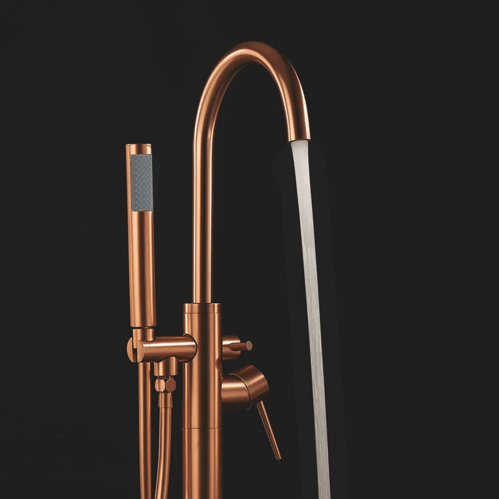 Frei stehende Armatur Rea Lungo brush copper  2