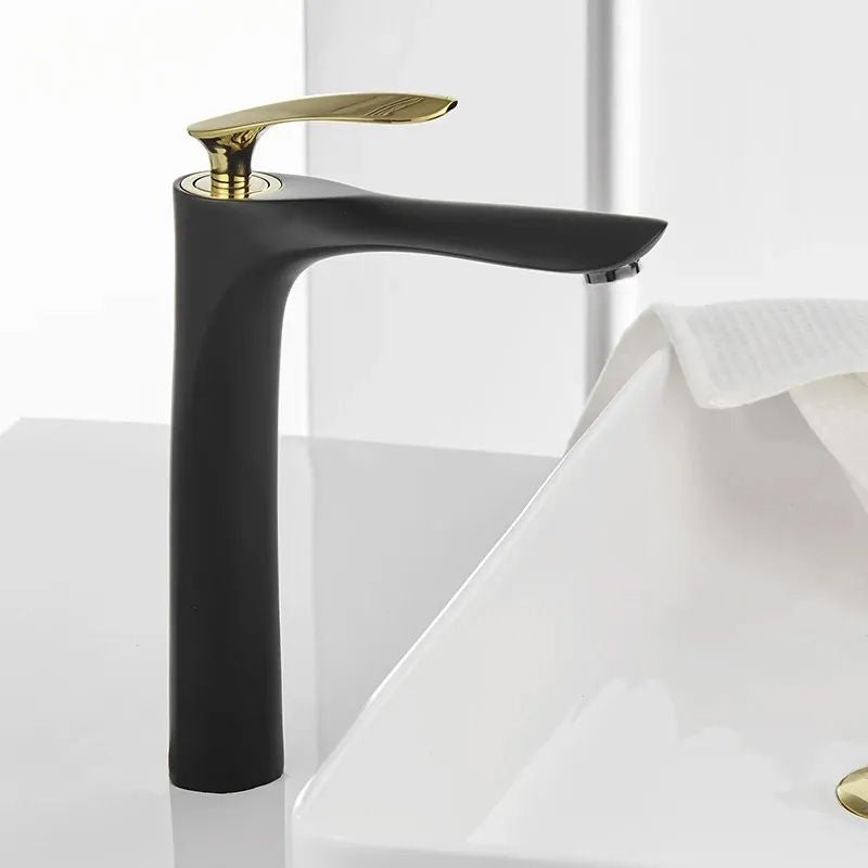 Waschbeckenarmatur Rea Orbit Black Gold high 2