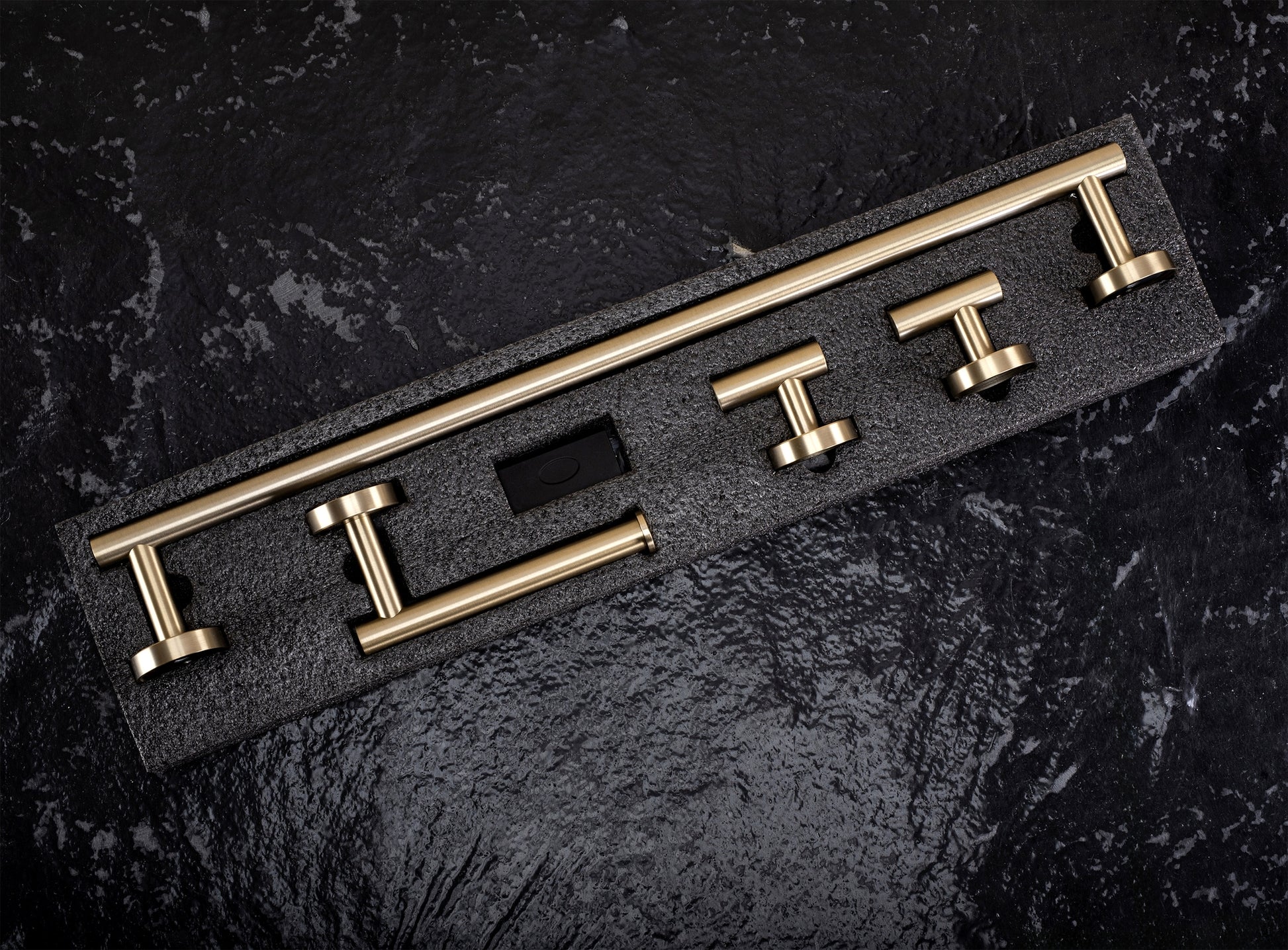 Badezimmer-accessoire-set Ari Brush Gold 4-teilig  8