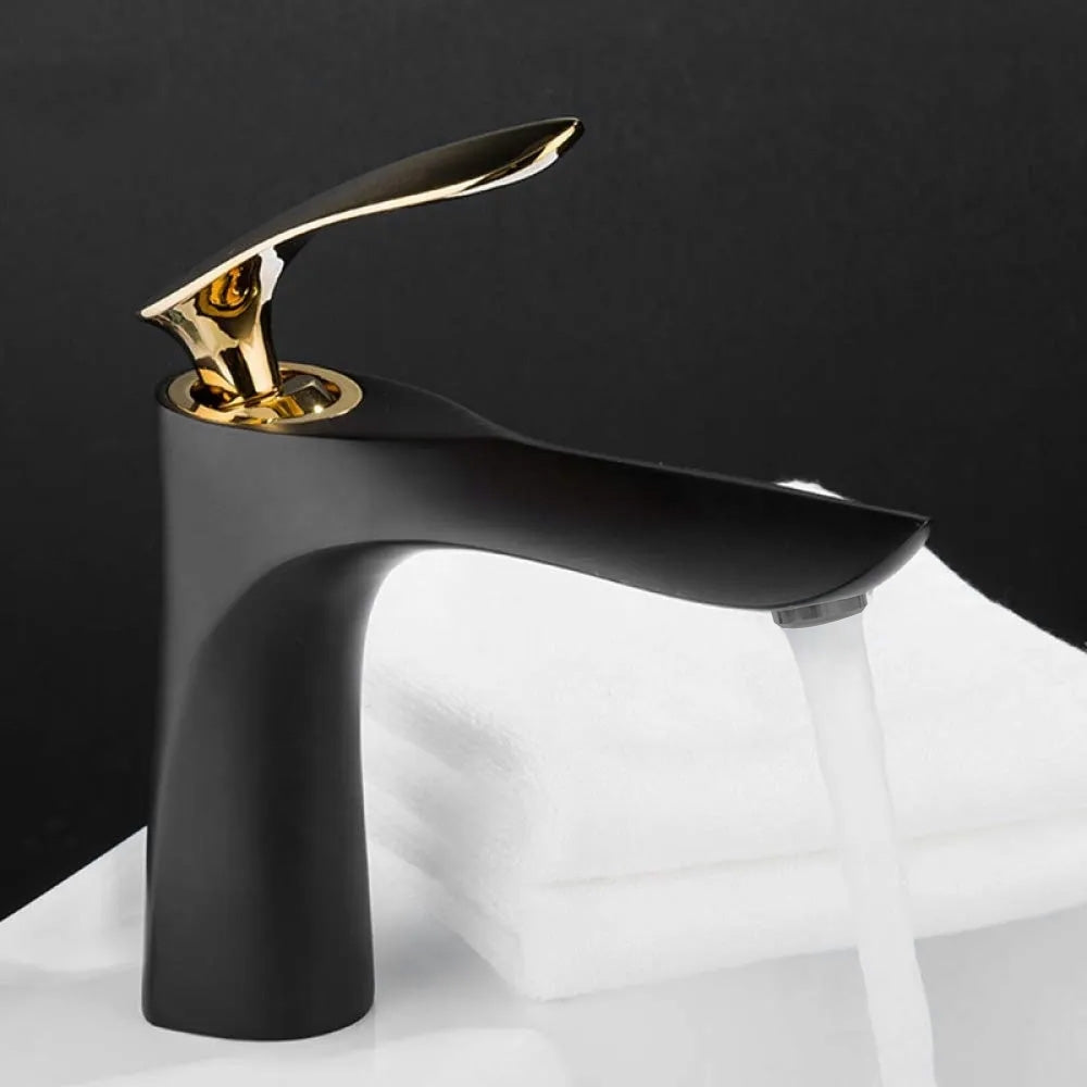 Waschbeckenarmatur Rea Orbit Black Gold low  2