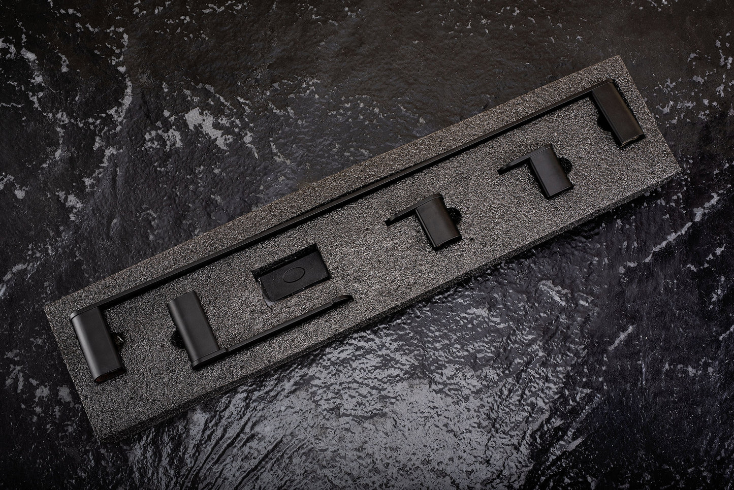 Badezimmer-accessoire-set Mati Black 4-teilig  8